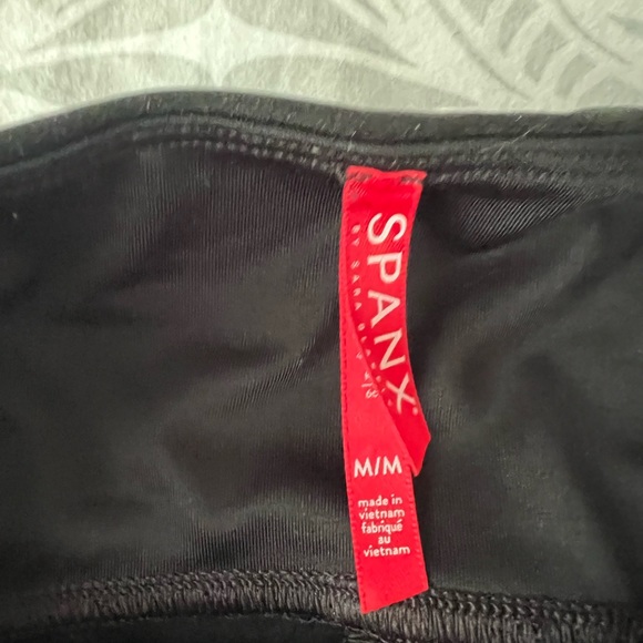 spanx moto leggings size medium - Picture 5 of 9